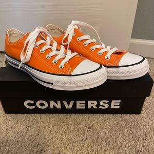 Orange low-rise Converse - Size 8 - Womens